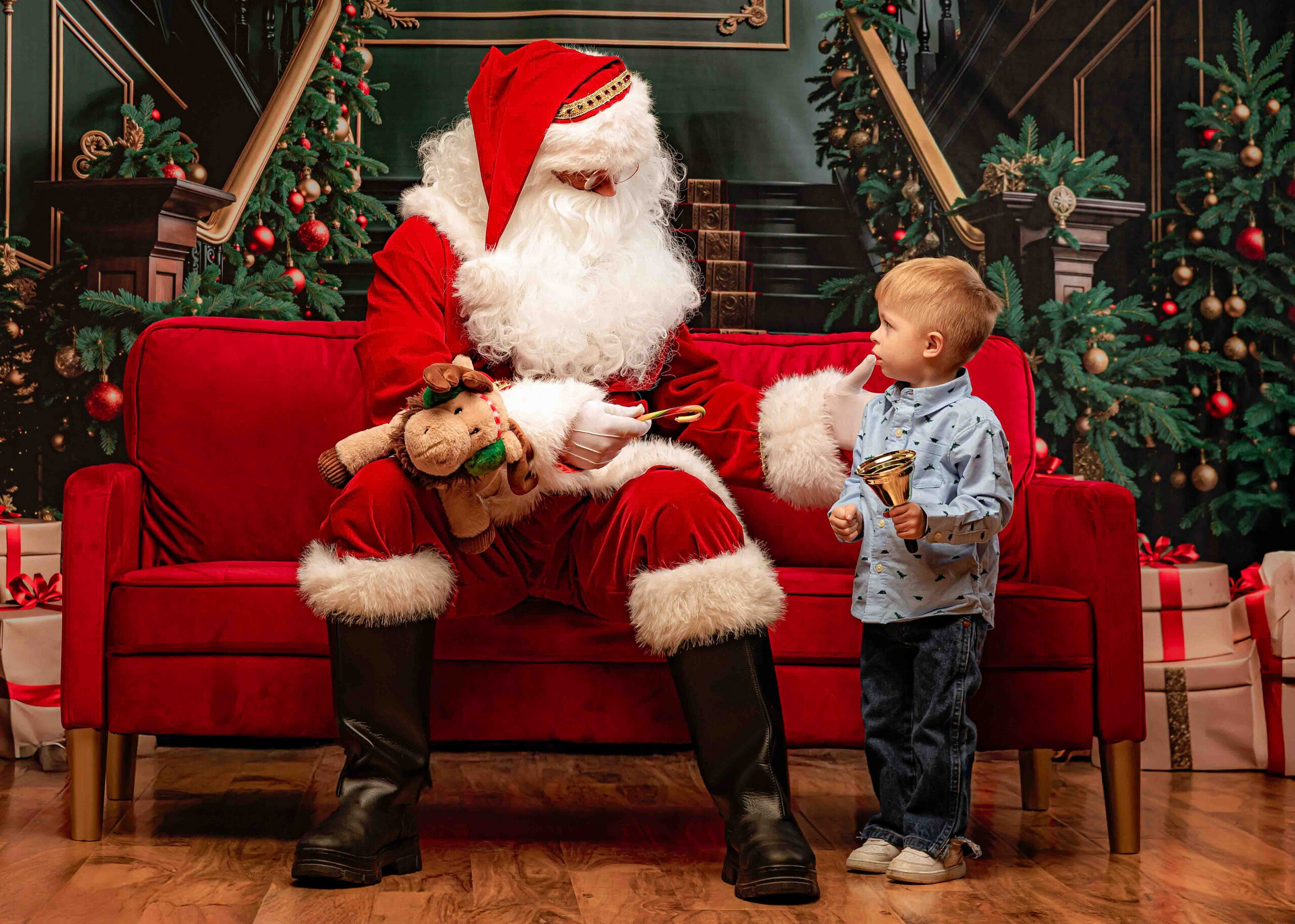Pet friendly santa photos
